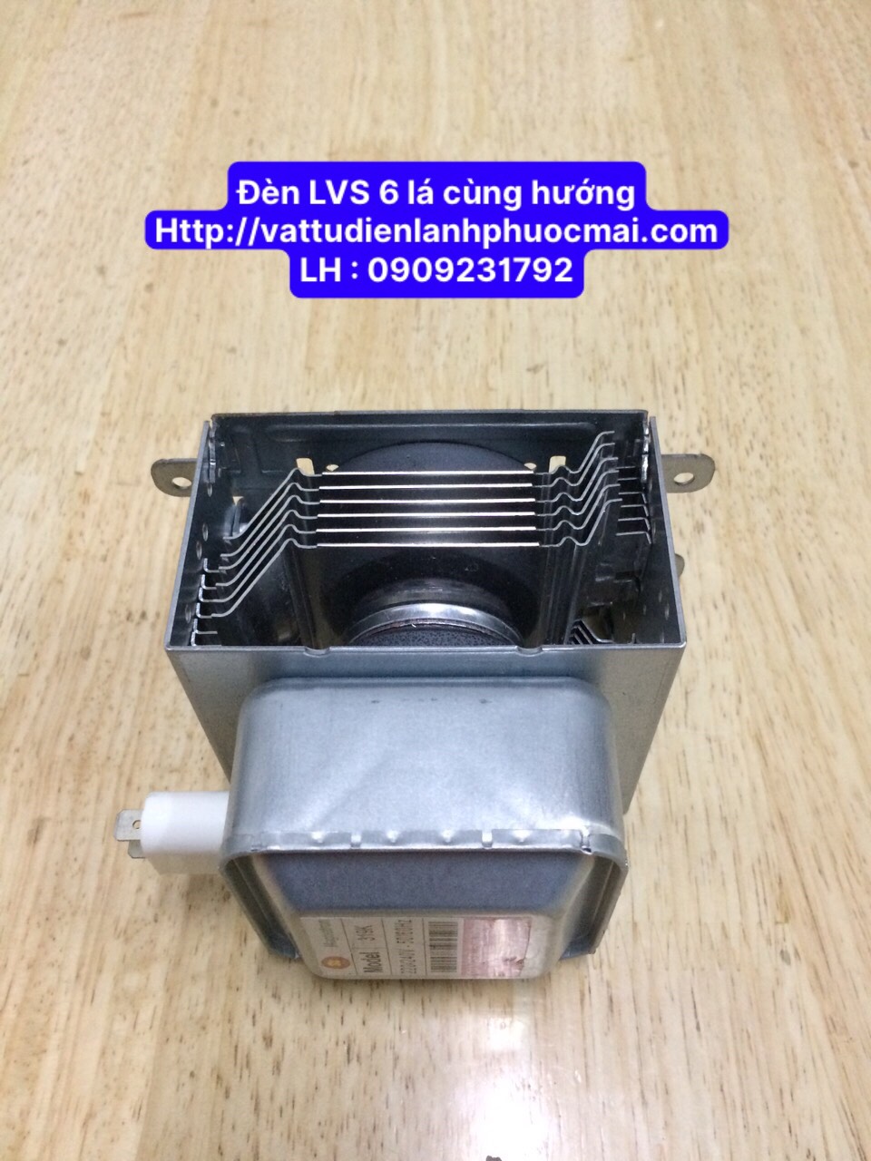 Đèn LVS cùng hướng